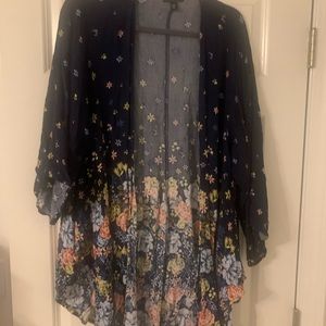 Torrid floral kimono size 1/2